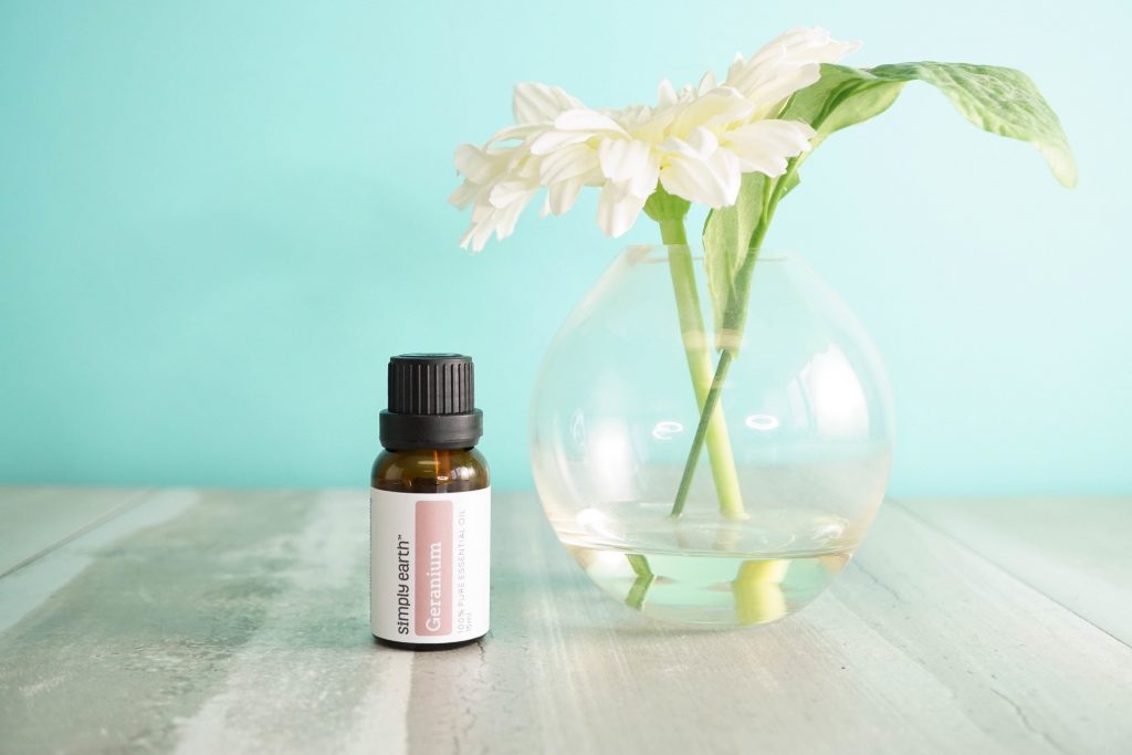 Simply Earth  Geranium Essential Oil