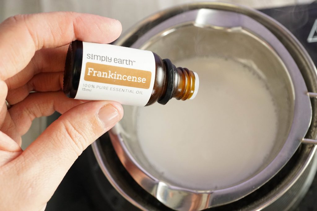 Simply Earth  Frankincense Essential Oil