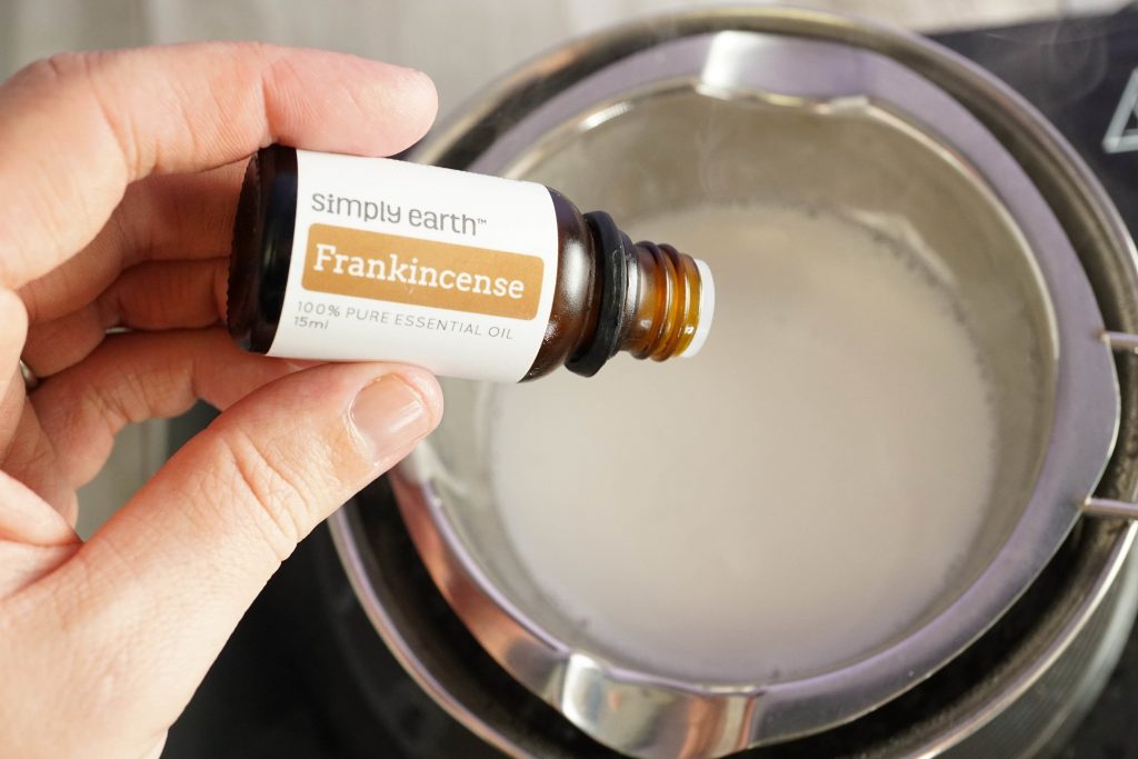 5 Benefits Of Frankincense Oil (And How To Use It) - AWO