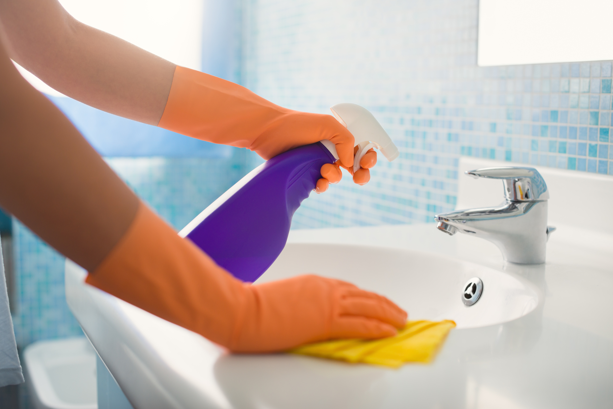 5 Ways to Clean Your Bathroom Without Harsh Chemicals ...