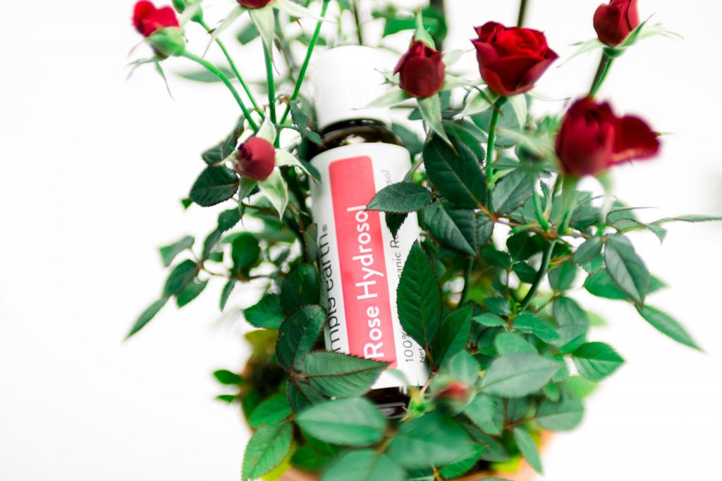 rose hydrosol, rose hydrosol benefits 2