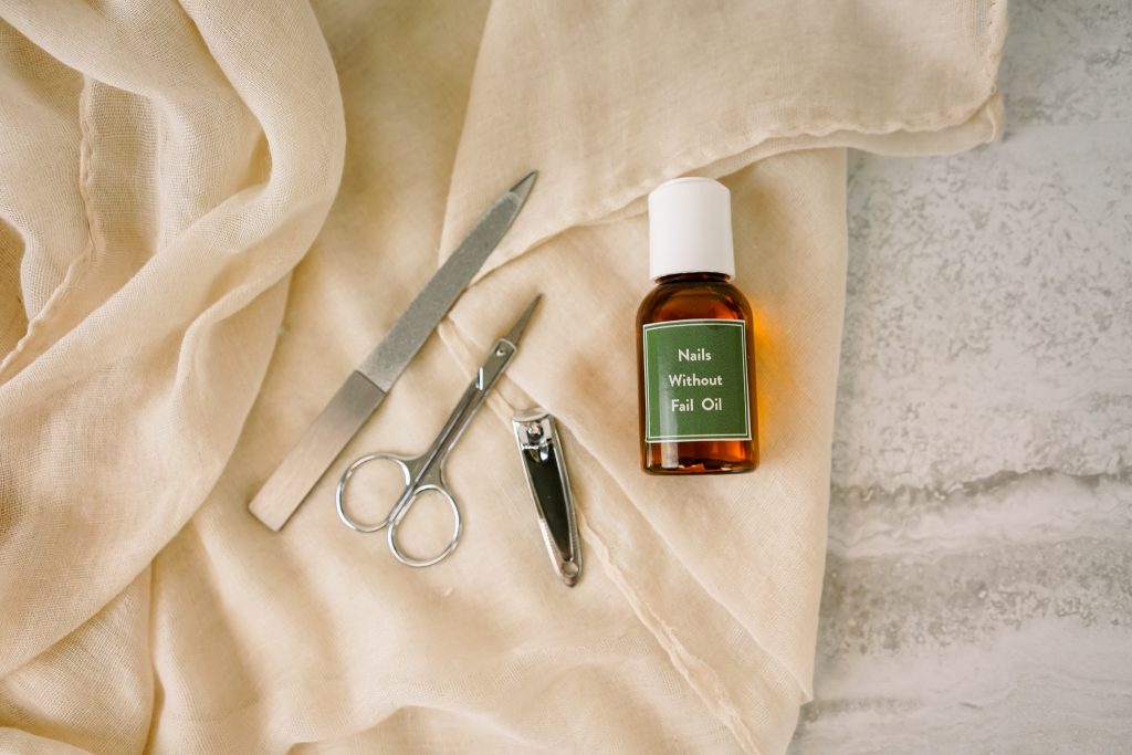 How to Make Cuticle Oil, The and Natural Way