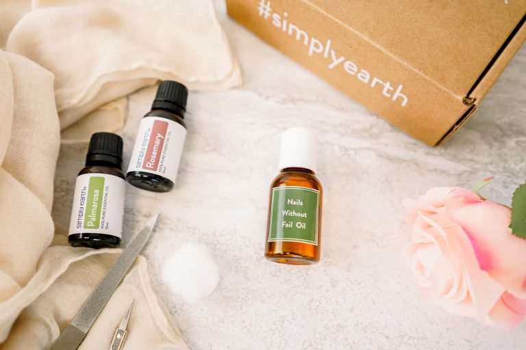 How to Make Cuticle Oil, The and Natural Way