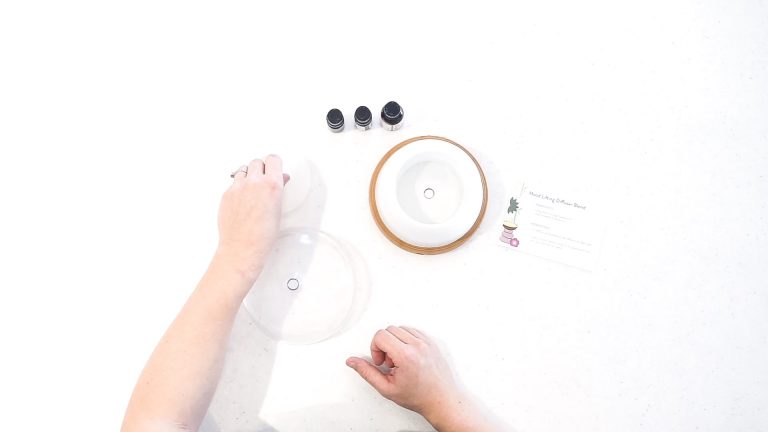 Mood Lifting Essential Oil Diffuser Blend Recipe - Simply Earth Blog