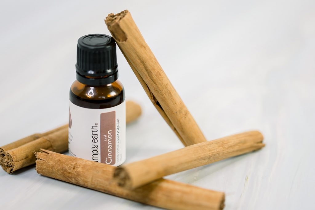 cinnamon essential oil benefits