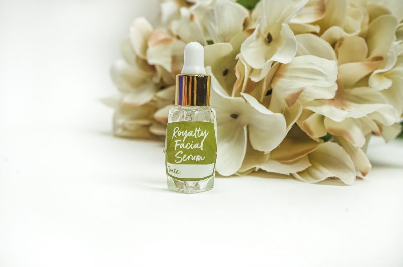 Royalty Hydrating Facial Serum with Essential Oils