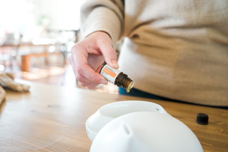 Calming Essential Oil Blend Recipe for Diffusing Simply Earth Blog