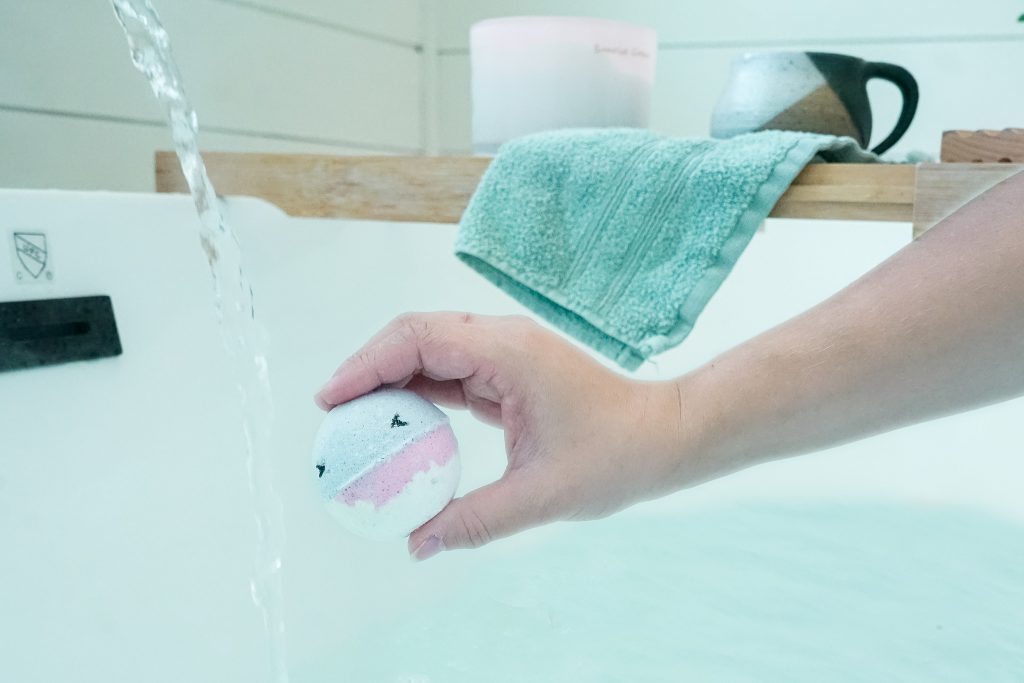 Shark Bath Bomb Recipe + Secret Ingredient - Simply Earth Blog