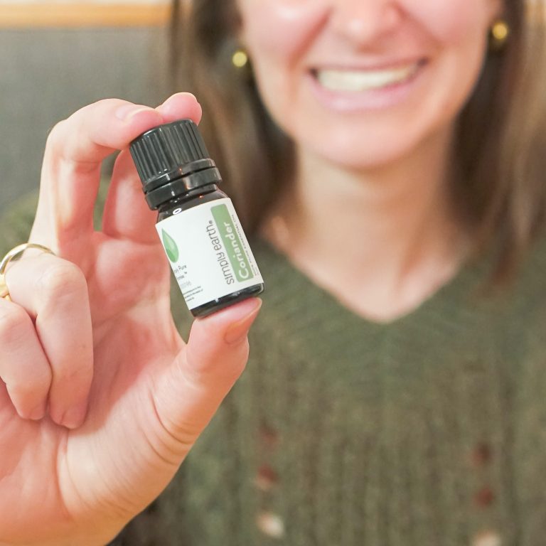 Coriander Essential Oil Uses, Benefits, & Recipes Simply Earth Blog