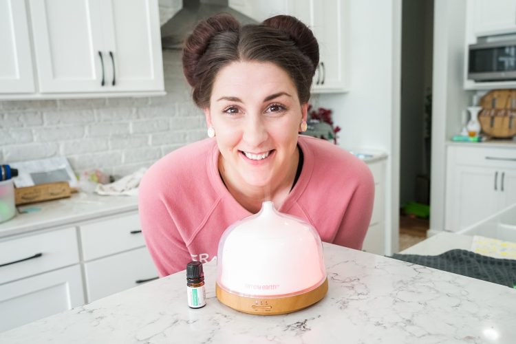 12 Best Smelling Essential Oils for Diffusers - Simply Earth Blog