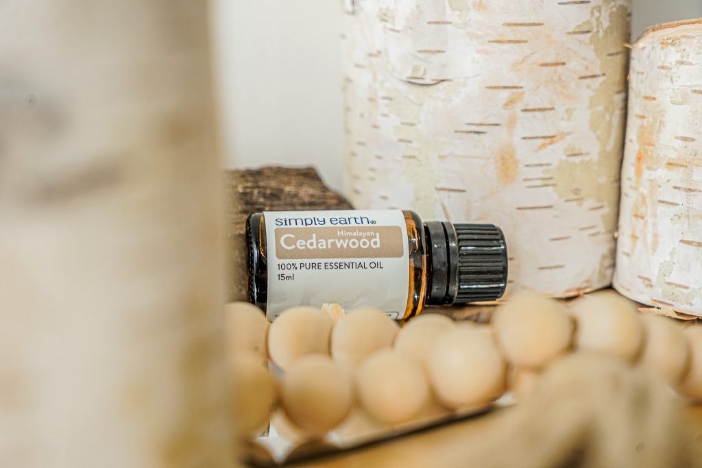 cedarwood essential oil benefits