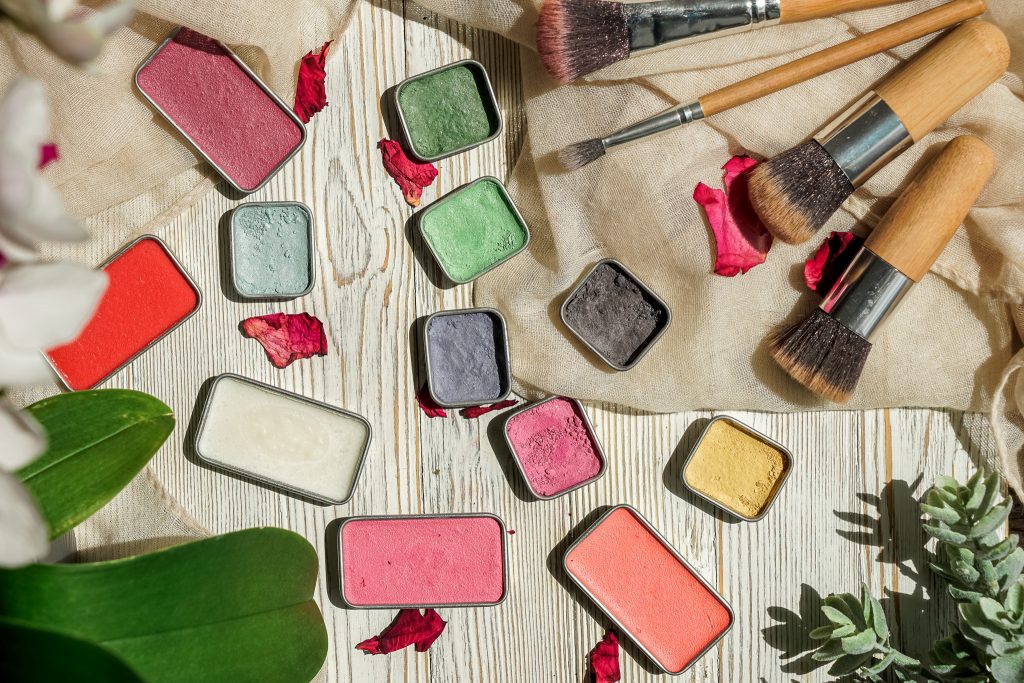 DIY Blush and Eyeshadow Palette Kit