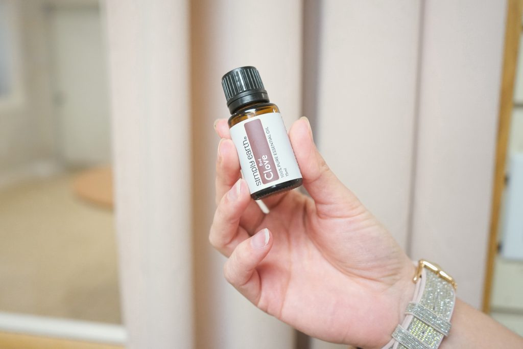 clove essential oil benefits