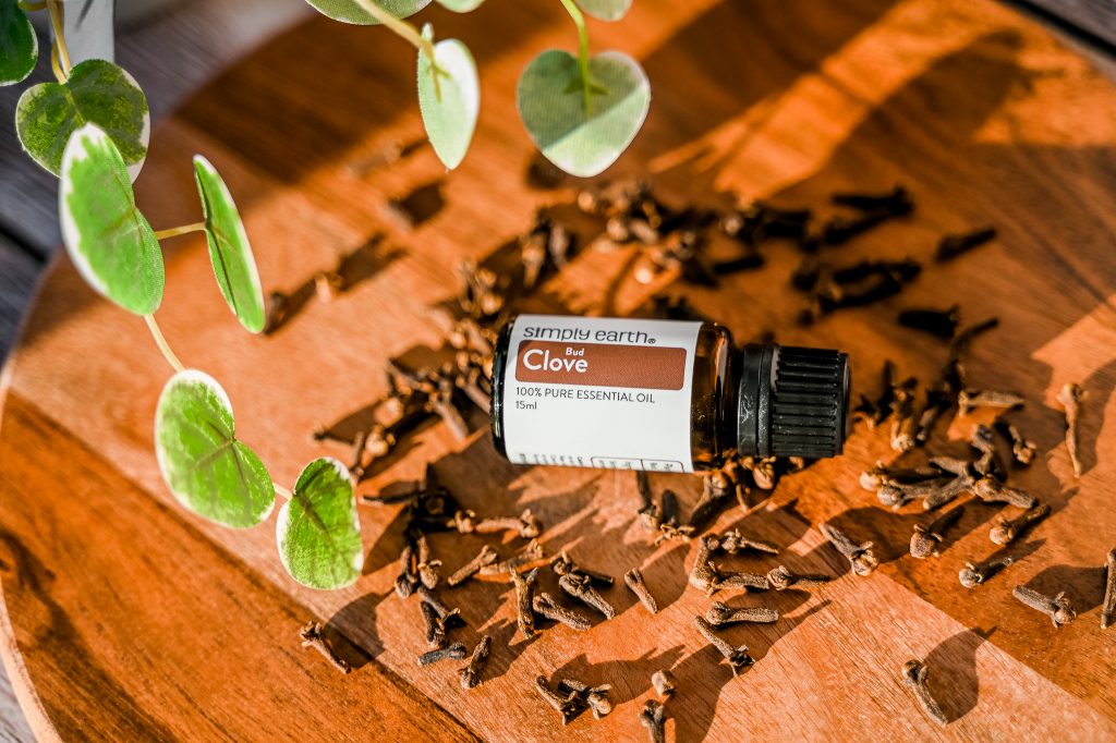 clove essential oil benefits