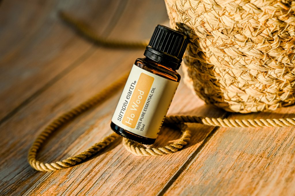 ho wood essential oil benefits